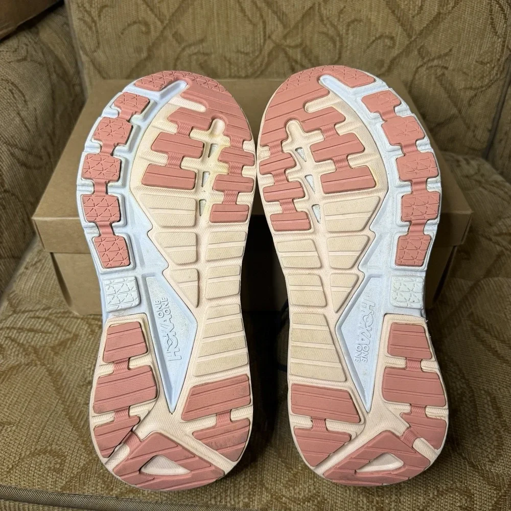 Hoka One One excellent pre